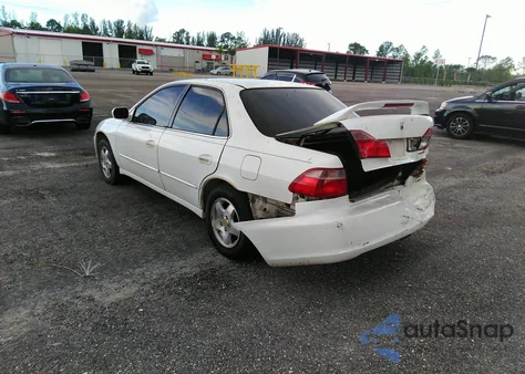 2000 Honda Accord 3.0 Ex из США, поврежденный, VIN 1HGCG1653YA019764